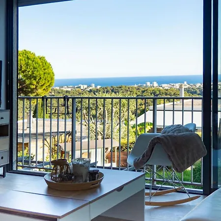 Family For 8 People With Sea View *