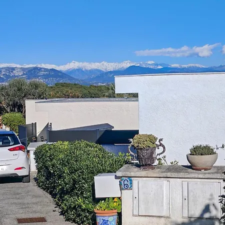 Family For 8 People With Sea View
